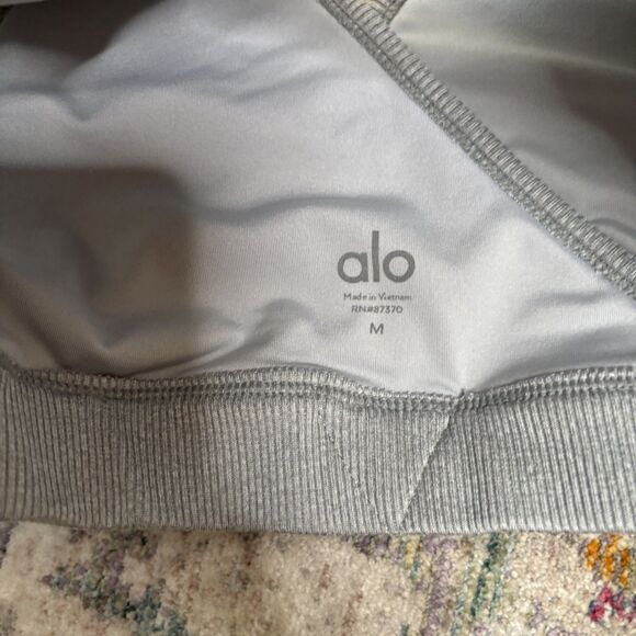 Alo Yoga Workout Set - Picture 11 of 13